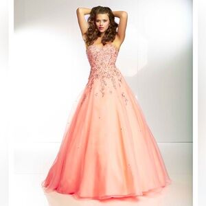 Paparazzi by Mori Lee prom dress